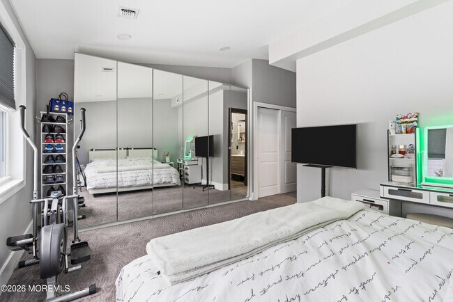 Building Photo - 612 Deal Rd