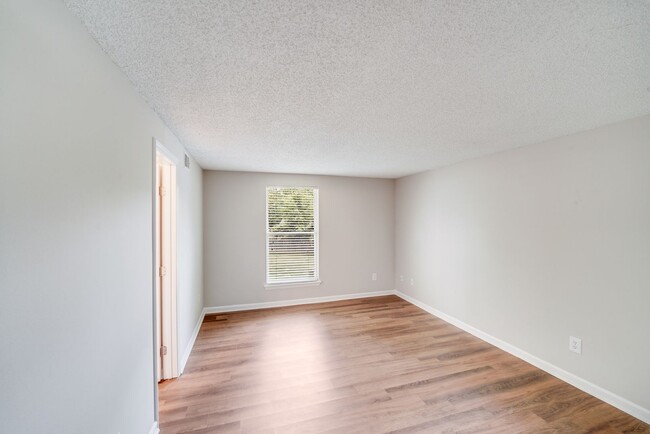 Building Photo - Stylishly Updated 3-Bedroom Home in Sought...
