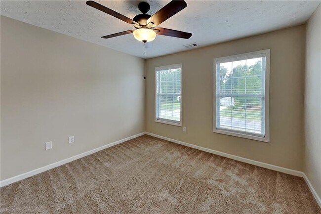 Building Photo - 7435 Calm Springs Dr