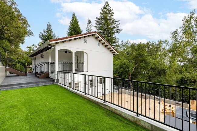 Building Photo - Coming Soon~ Private Wine Country Estate Retreat....