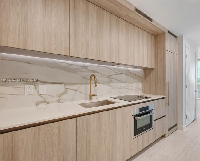 Building Photo - 77 SE 5th St