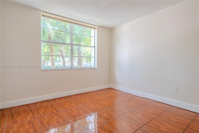 Building Photo - 482 NW 165th St