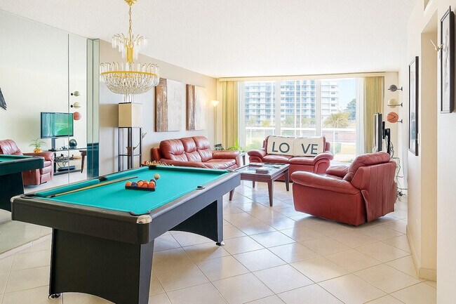 Building Photo - 1600 S Ocean Dr