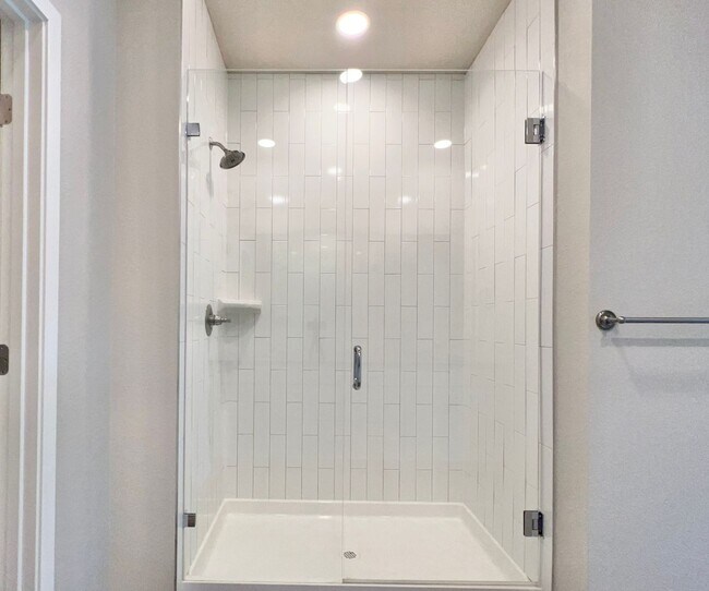 Building Photo - Beautiful 3 Bed 2.5 Bath House in Timnath!