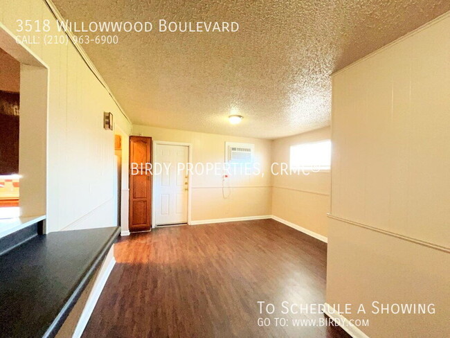 Building Photo - "Charming 2-Bed, 2-Bath Oasis on Willowwoo...