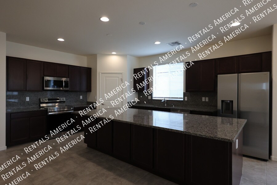 Building Photo - 1142 E Westwood Dr