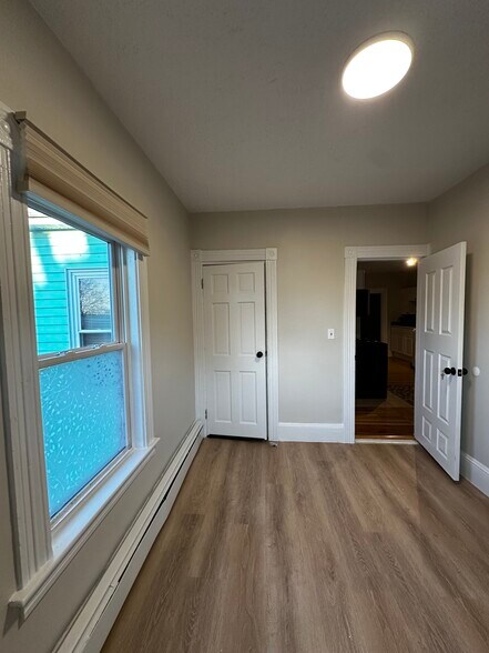 Room #4 - 11-2 Highland St