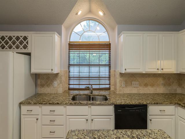 Building Photo - 7414 Sand Pine Dr