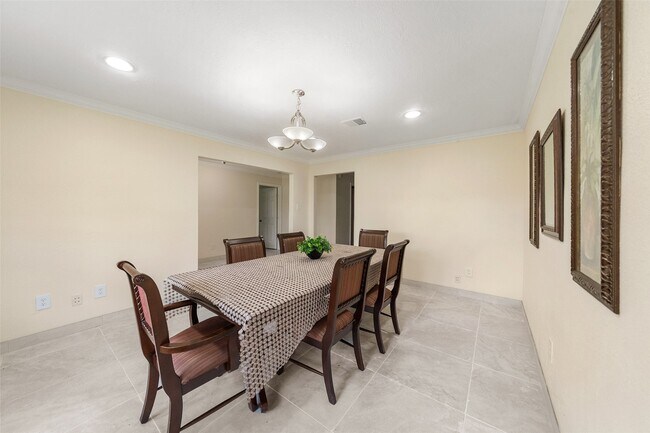 Building Photo - 14702 Westway Ln