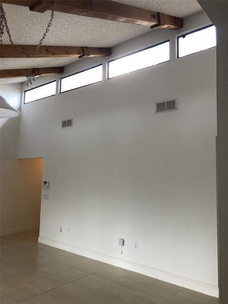 Building Photo - 9800 NW 16th Ct