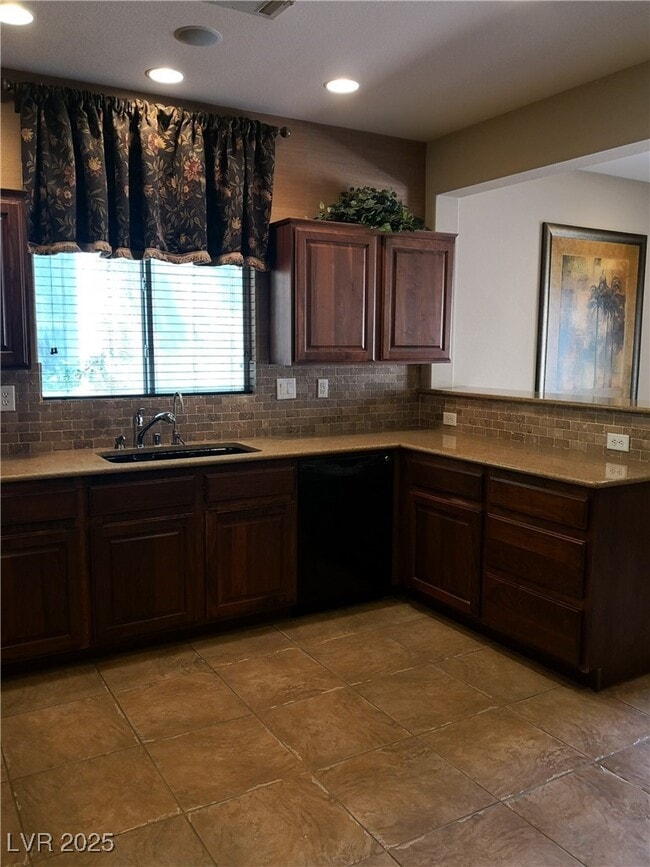 Building Photo - 4952 W Moberly Ave