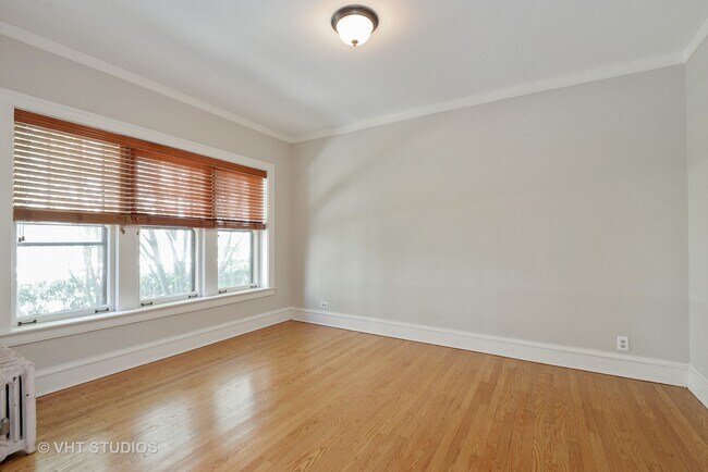 Building Photo - 807 Judson Ave