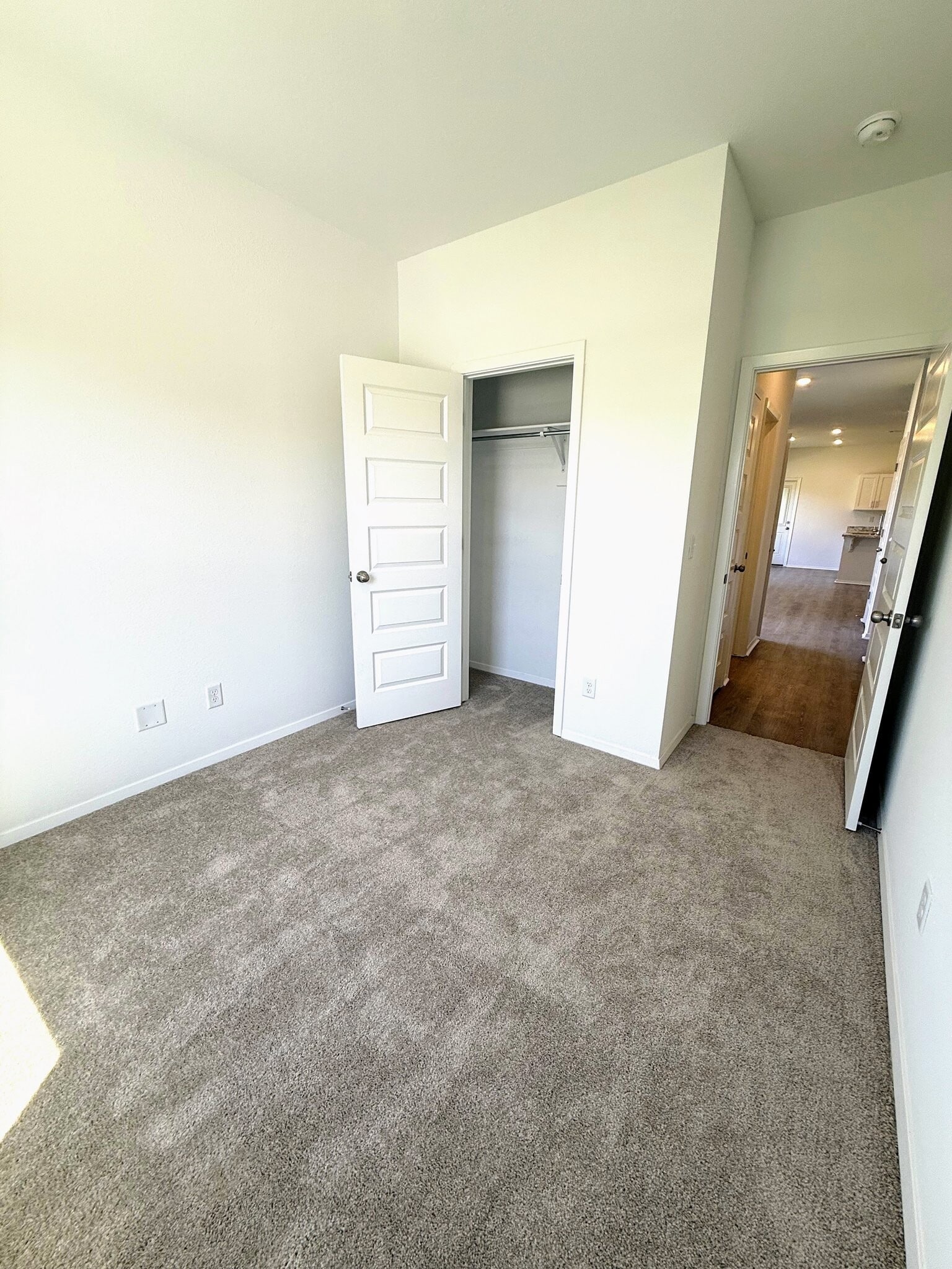 Building Photo - 6810 SW Dignity Ave