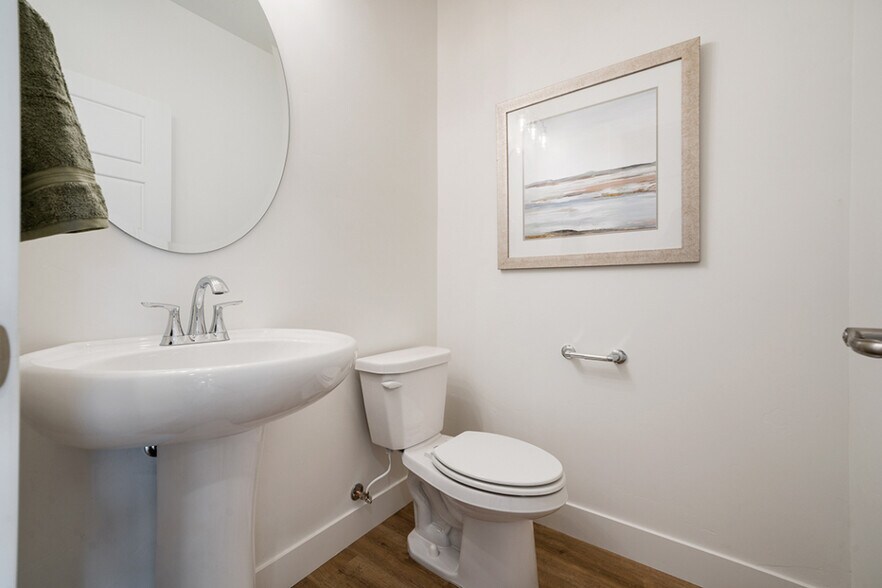 Building Photo - 6068 S White Trails Dr