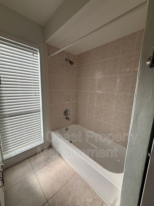 Building Photo - 13802 Second St