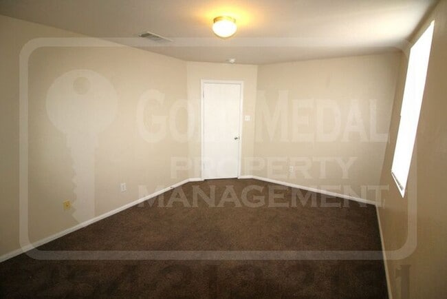 Building Photo - 505 Perseus Dr