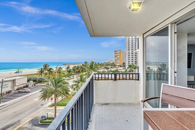 Building Photo - 525 N Ocean Blvd