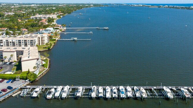 Building Photo - 300 Waterway Dr S
