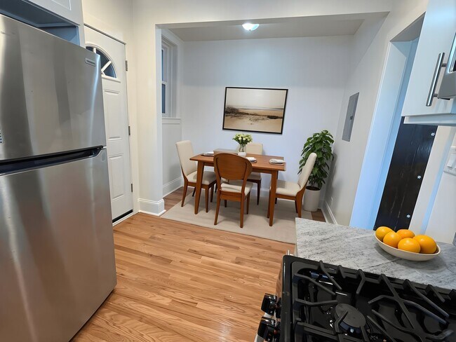 Building Photo - West Ridge Renovated Two Bedroom One Bath