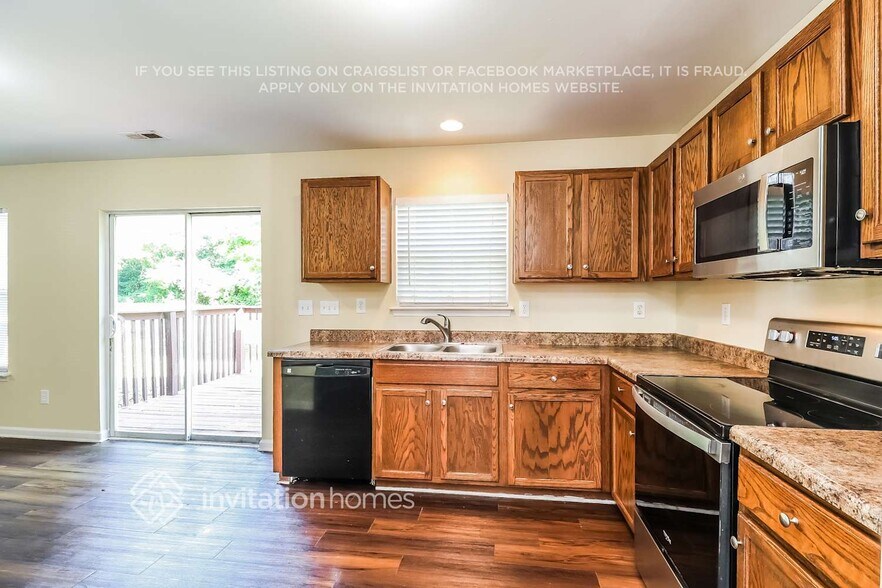 Building Photo - 7007 Hidden Creek Dr