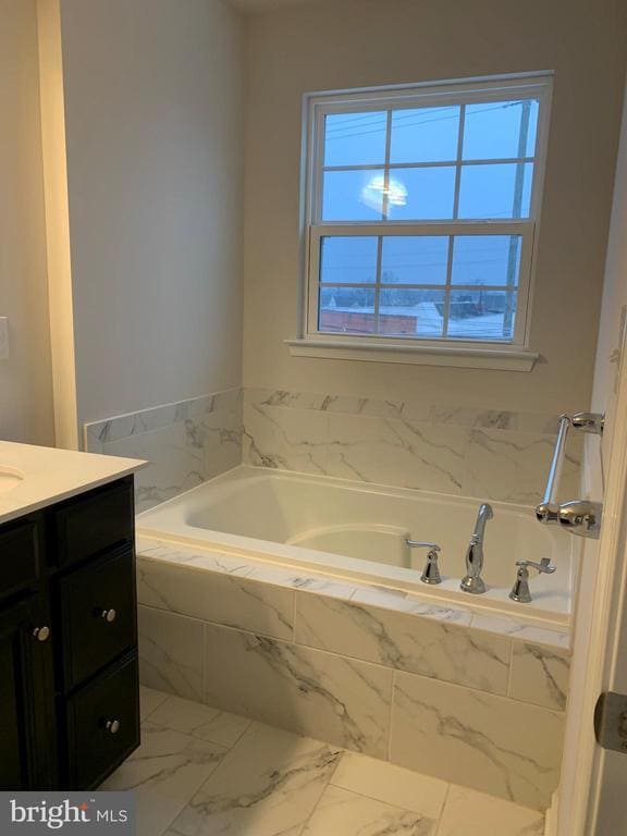 Building Photo - 111 Almond Dr