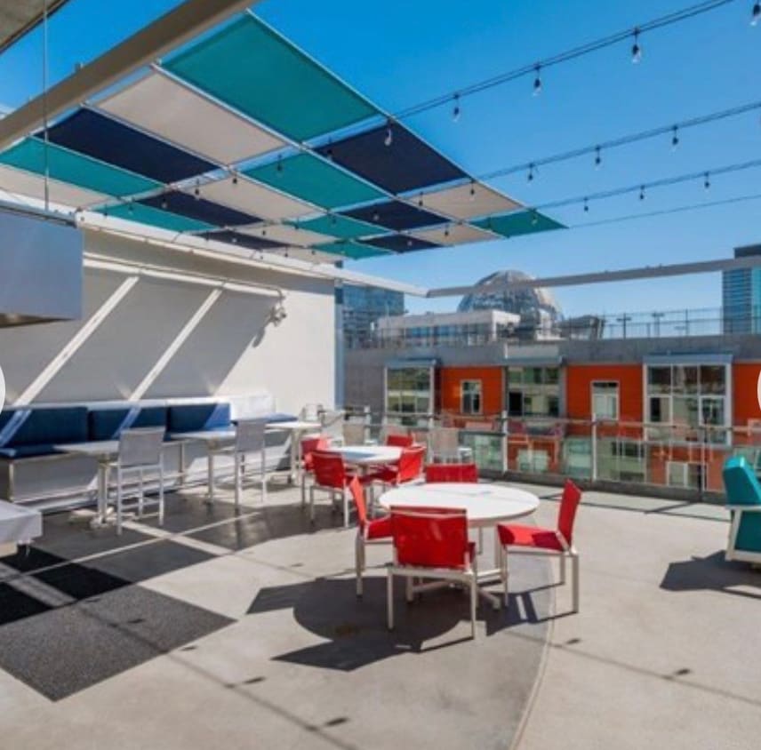 Building Photo - 1050 Island Ave