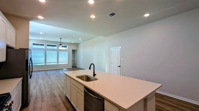 Building Photo - 31814 Blossom Ln