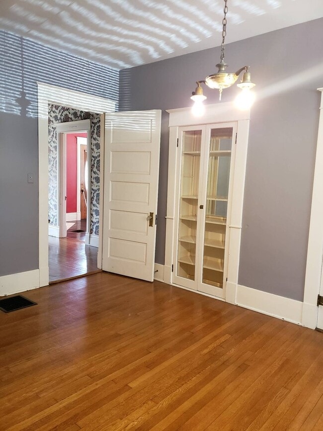 Building Photo - 214 North Main Street