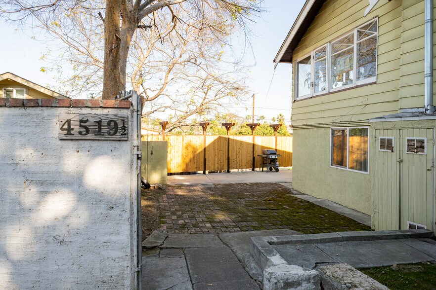 Building Photo - 4519 Acacia Ave