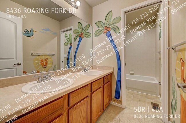 Building Photo - 8436 Roaring Fork Dr