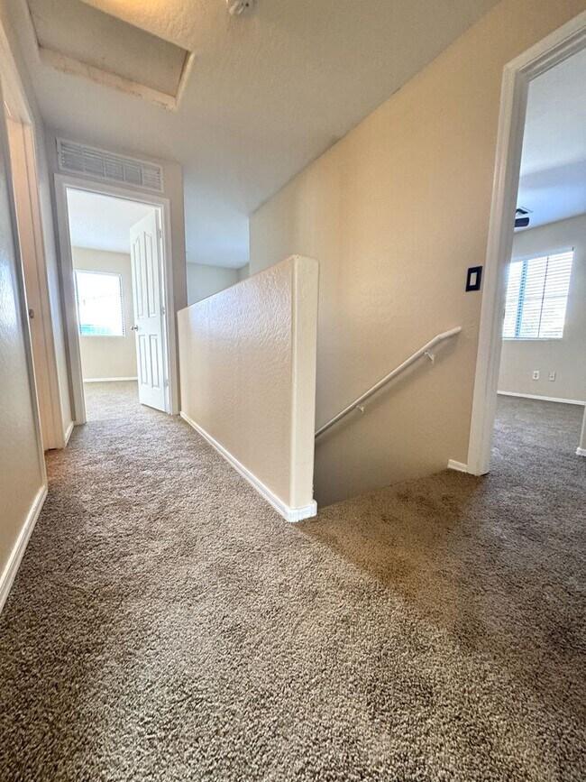 Building Photo - ***MOVE IN SPECIAL: $300 OFF MOVE IN -4 BEDROOM HOME IN TUSCANO