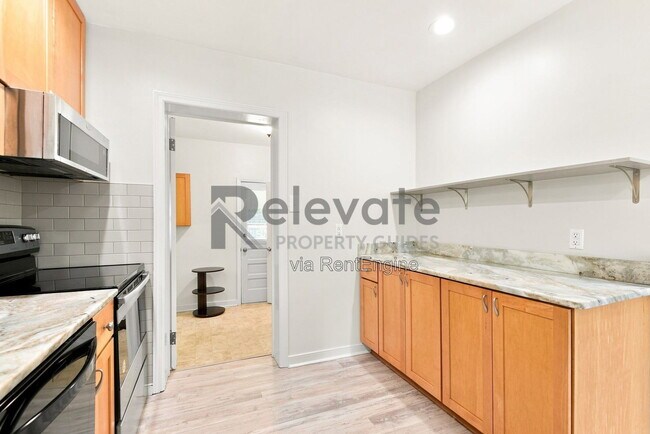 Building Photo - 2212 Drummond Dr