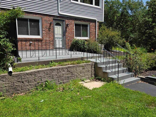 Building Photo - 92 Chester Turnpike