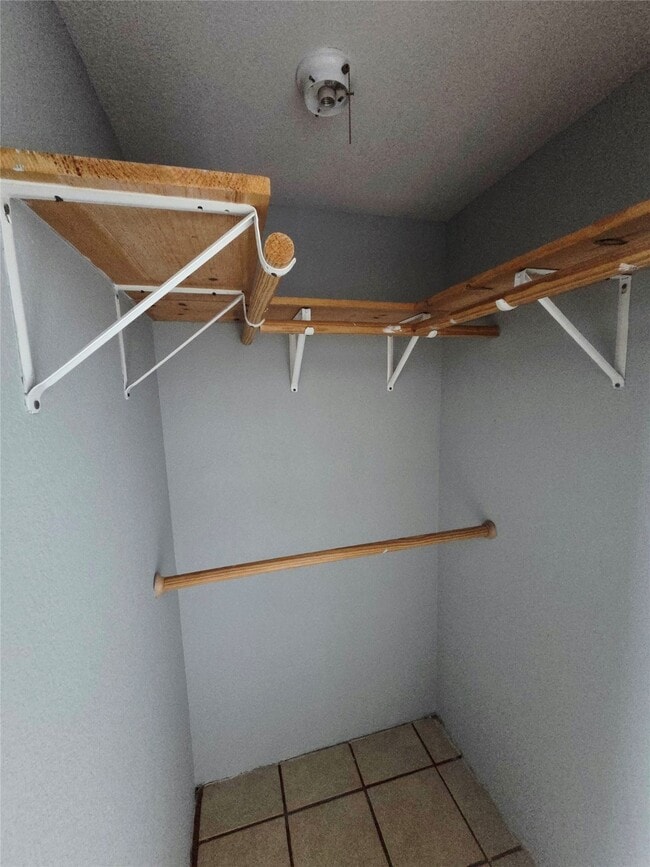 Building Photo - 5403 Ave Q 1/2