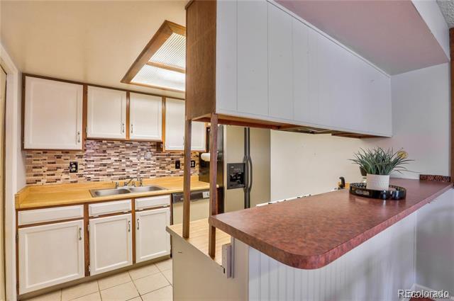 Building Photo - 1494 S Salem Way