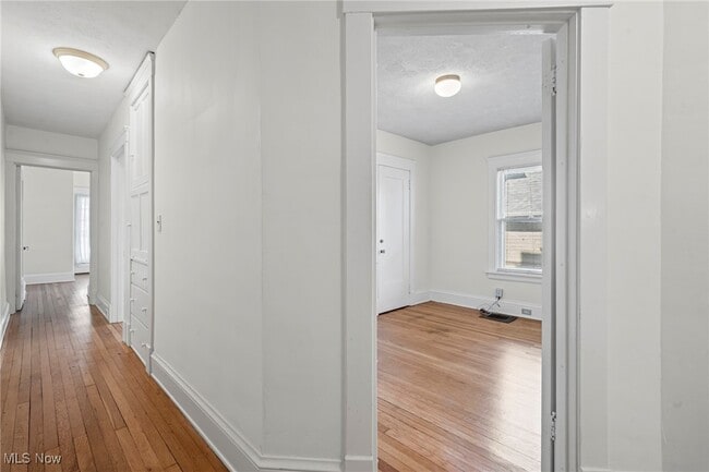 Building Photo - 1217 Belle Ave