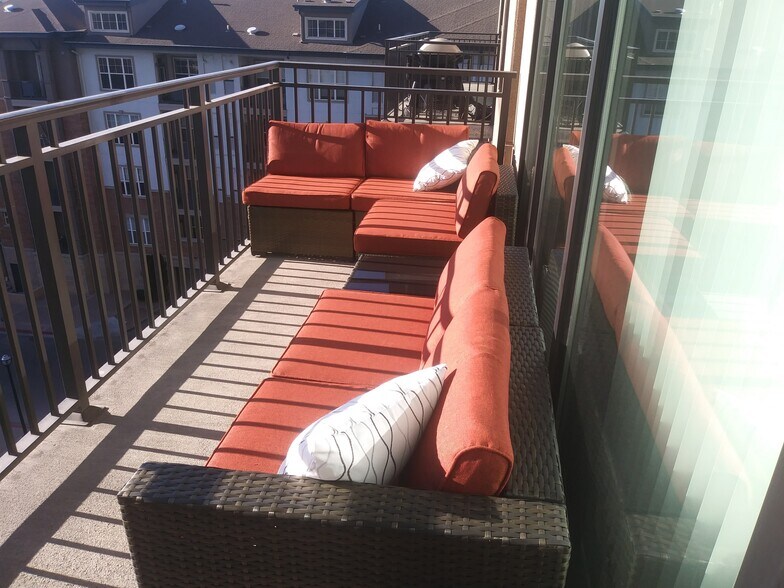Balcony - 1650 Fillmore St
