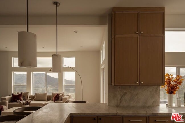 Building Photo - 265 Westlake Blvd