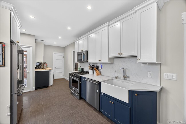 Building Photo - 121 Morris Ave