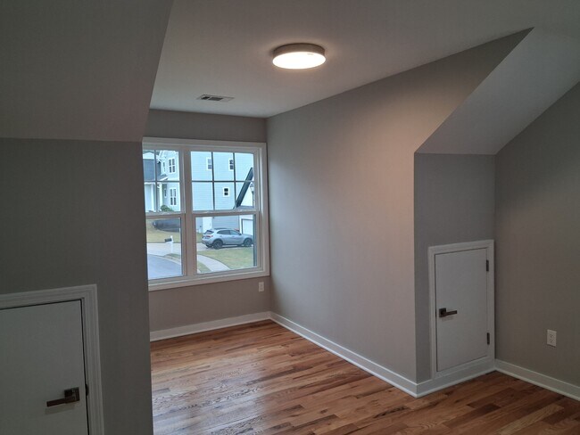 Building Photo - 3175 Tackett Rd