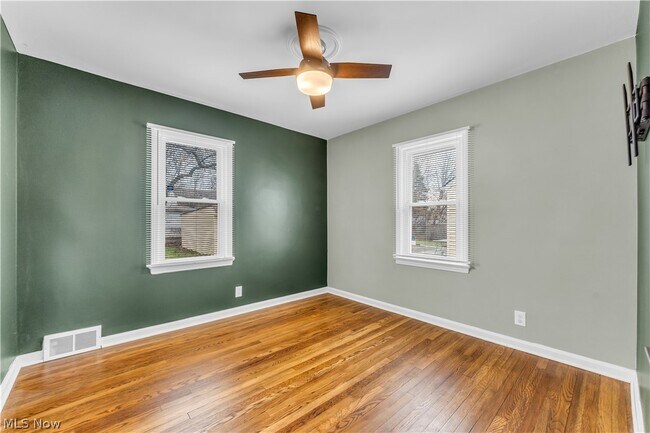 Building Photo - 4186 Lambert Rd