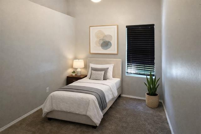 Building Photo - 1520 Beach Ln