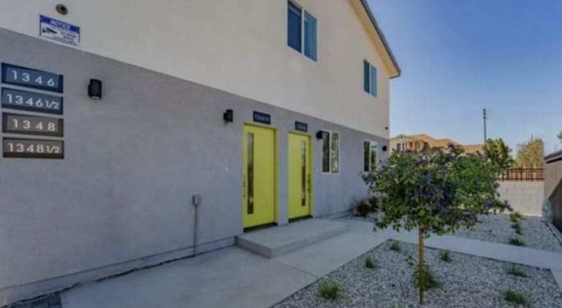 Building Photo - 1346 E Vernon Ave