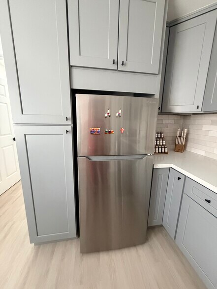 Building Photo - 4232 Jefferson St