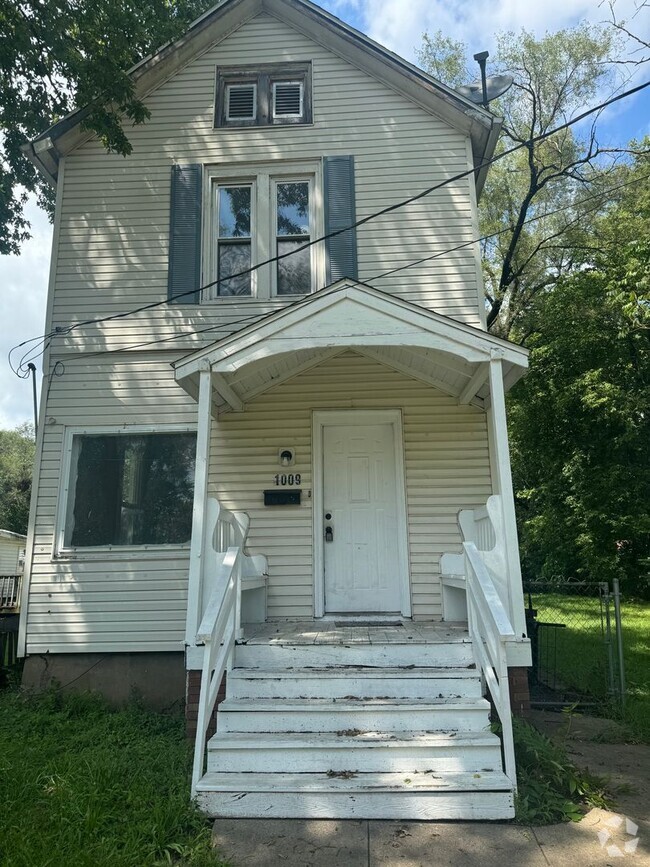 Building Photo - House for RENT 2 BedRooms / 1 Bathroom