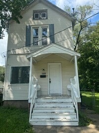 Building Photo - House for RENT 2 BedRooms / 1 Bathroom