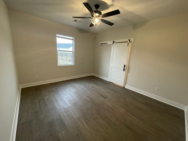 Building Photo - Nearly New 3 Bed 2 Bath Home in Goddard Schools – Trails End