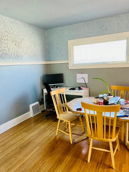 Building Photo - 701 3rd St NW