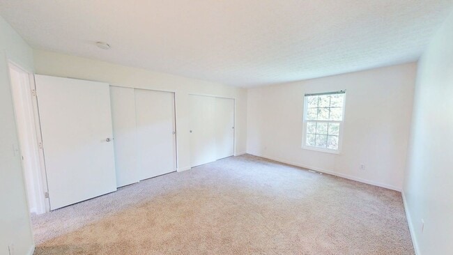 Building Photo - 4652 Shalers Dr