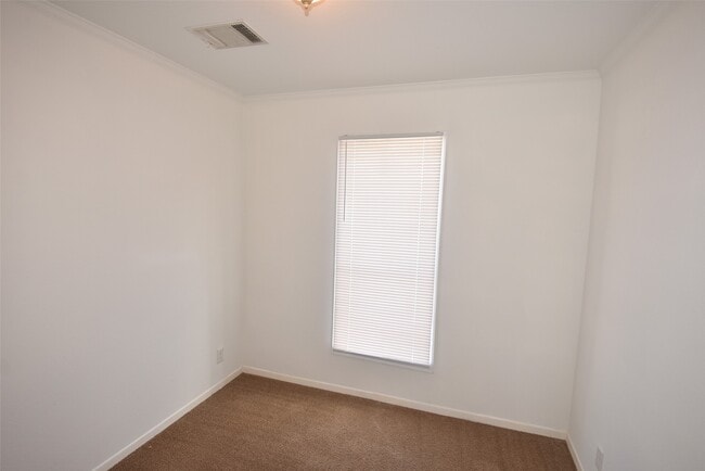 Building Photo - 10010 Sugarvine Ln